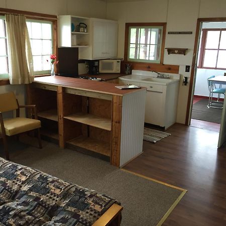 Chetek Rainbow'S End Resort Camp מראה חיצוני תמונה