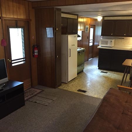 Chetek Rainbow'S End Resort Camp מראה חיצוני תמונה